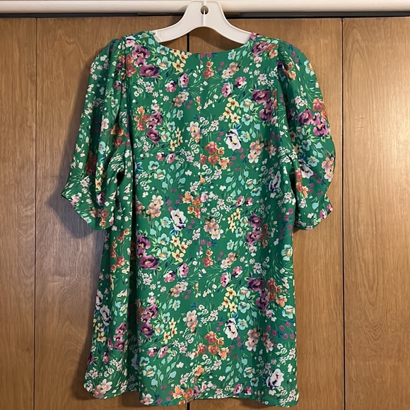Green Floral Blouse - Picture 6 of 6